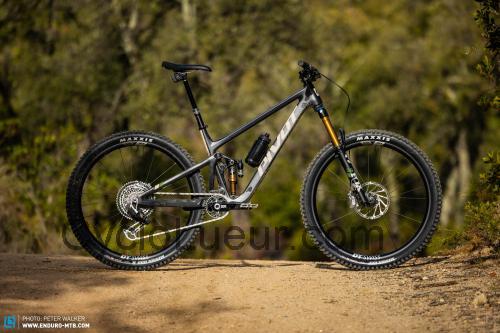 Pivot Switchblade avis et fiche technique 